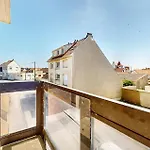 Lovely In Apartment *