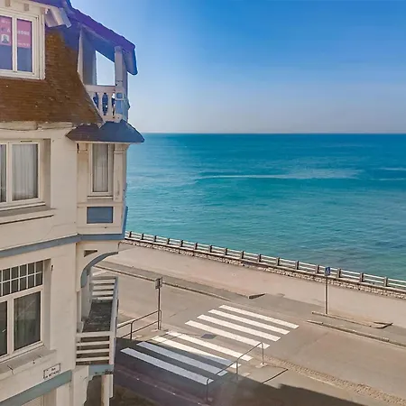 Lovely In Apartment *